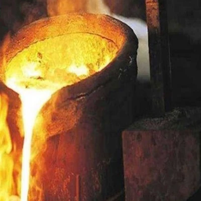 Jämförelse av appliceringen av korundspinell eldfasta gjutgods och aluminiumo...